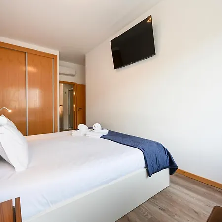 Apartment Camoes No Centro Do *